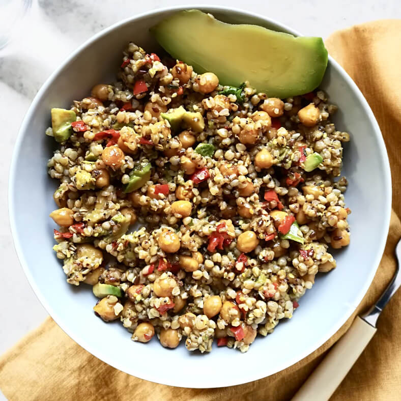 Buddha Bowl di grano saraceno e avocado