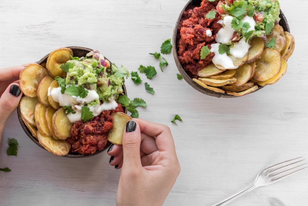 Sperimentare nuovi prodotti e piatti in un'ottica più salutare: tra i vantaggi del plant based.