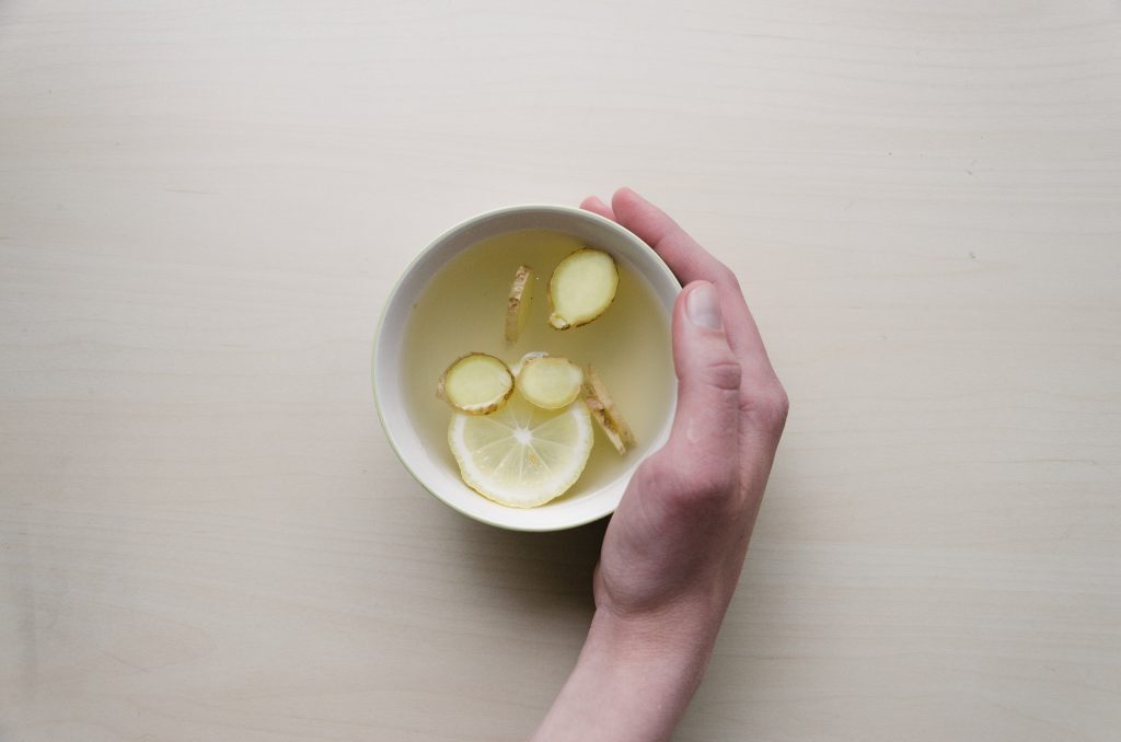 dieta dopo natale - tisana limone e zenzero